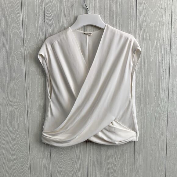 L'Agence Cream Ivory V-Neck Wrap Sleeveless Cap Sleeve Top Medium - Picture 1 of 6